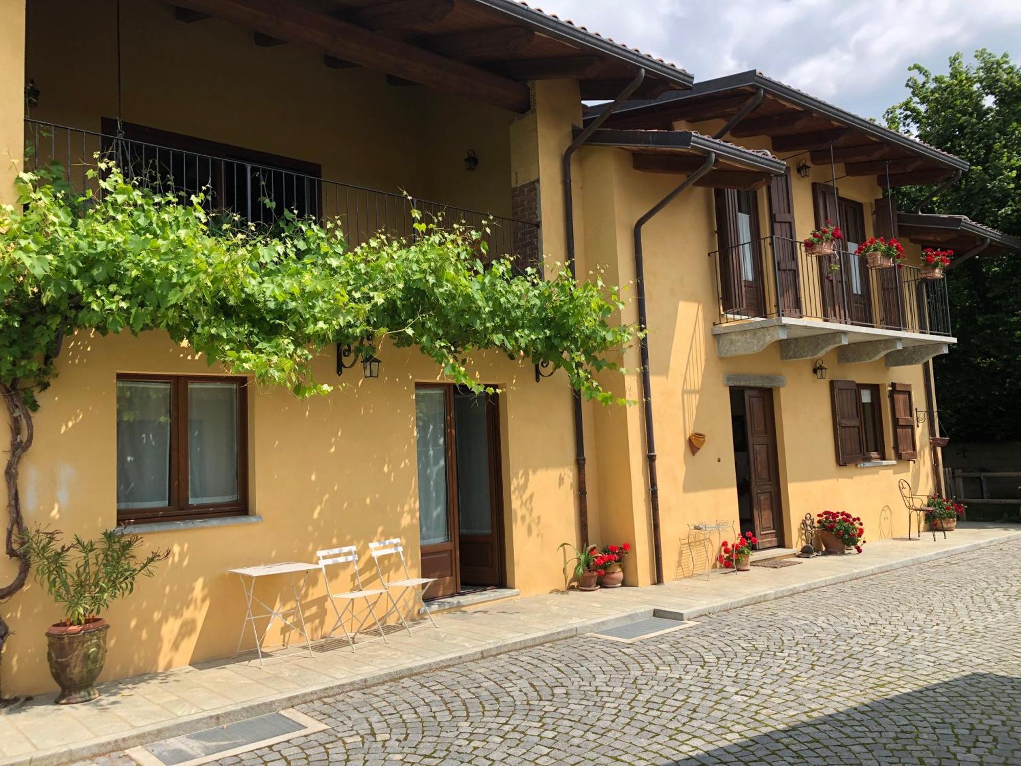 La Bonauda Hotel Valperga Bagian luar foto