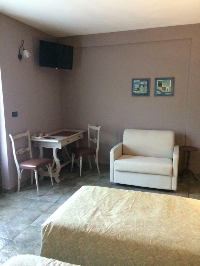 La Bonauda Hotel Valperga Bagian luar foto